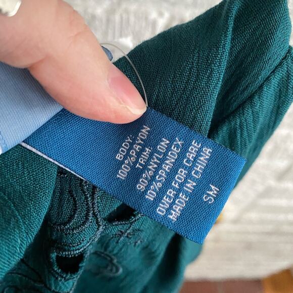 BoxLunch Harry Potter Wands Fashion Top Green Ruffle Sleeve Blouse Shirt S NWT - Picture 7 of 7